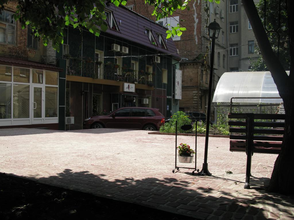 Yellow Unlimited Hotel 4 Kharkiv Exterior photo